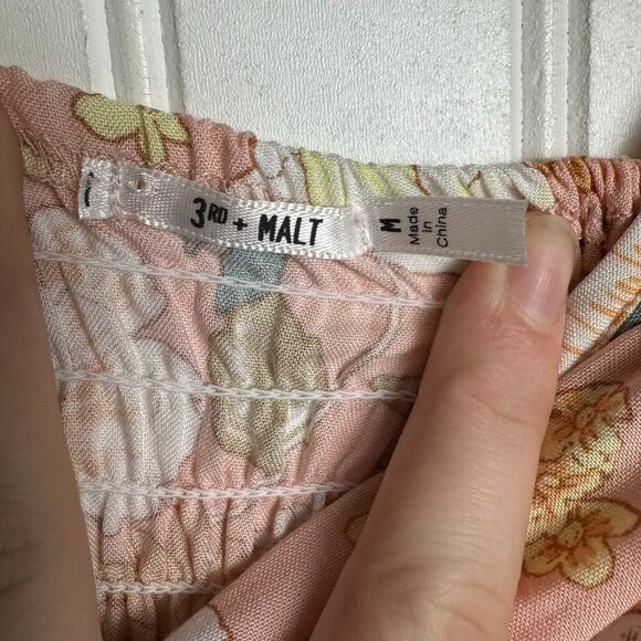 3rd+ Malt pink floral puff sleeve mini dress smocked back size medium G50 - Picture 4 of 7